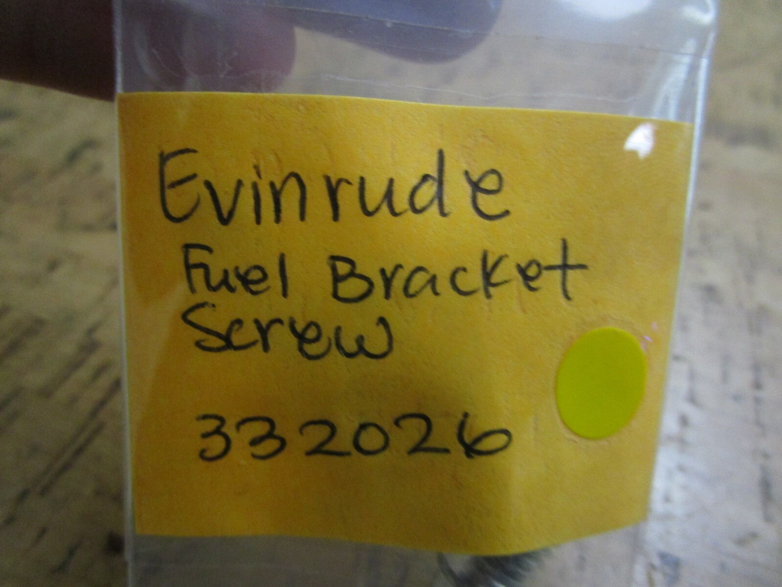 *NEW OEM* (LOT OF 5) 0810 OMC Johnson Evinrude Fuel Bracket Screw 332026 0332026