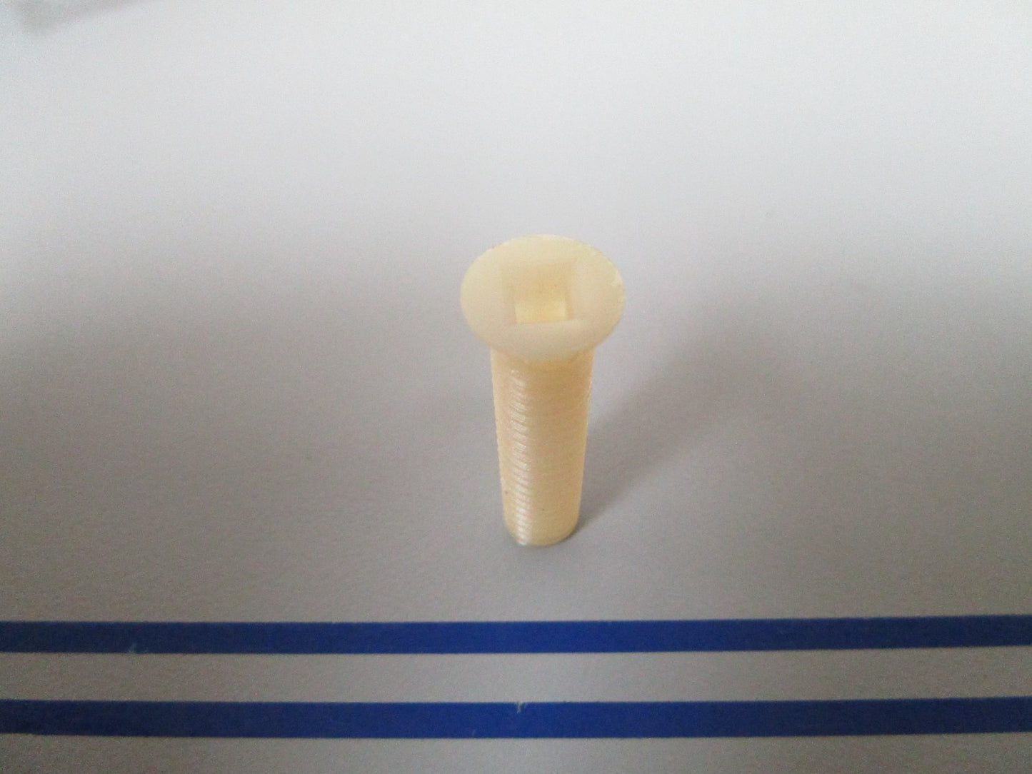 NEW OEM 312068 0312068 OMC Johnson Evinrude Screw 0810