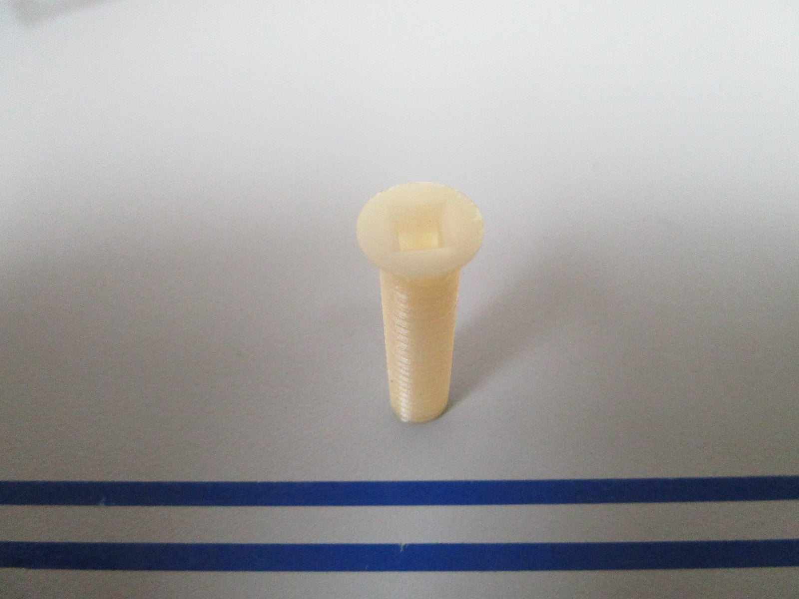 NEW OEM 312068 0312068 OMC Johnson Evinrude Screw 0810