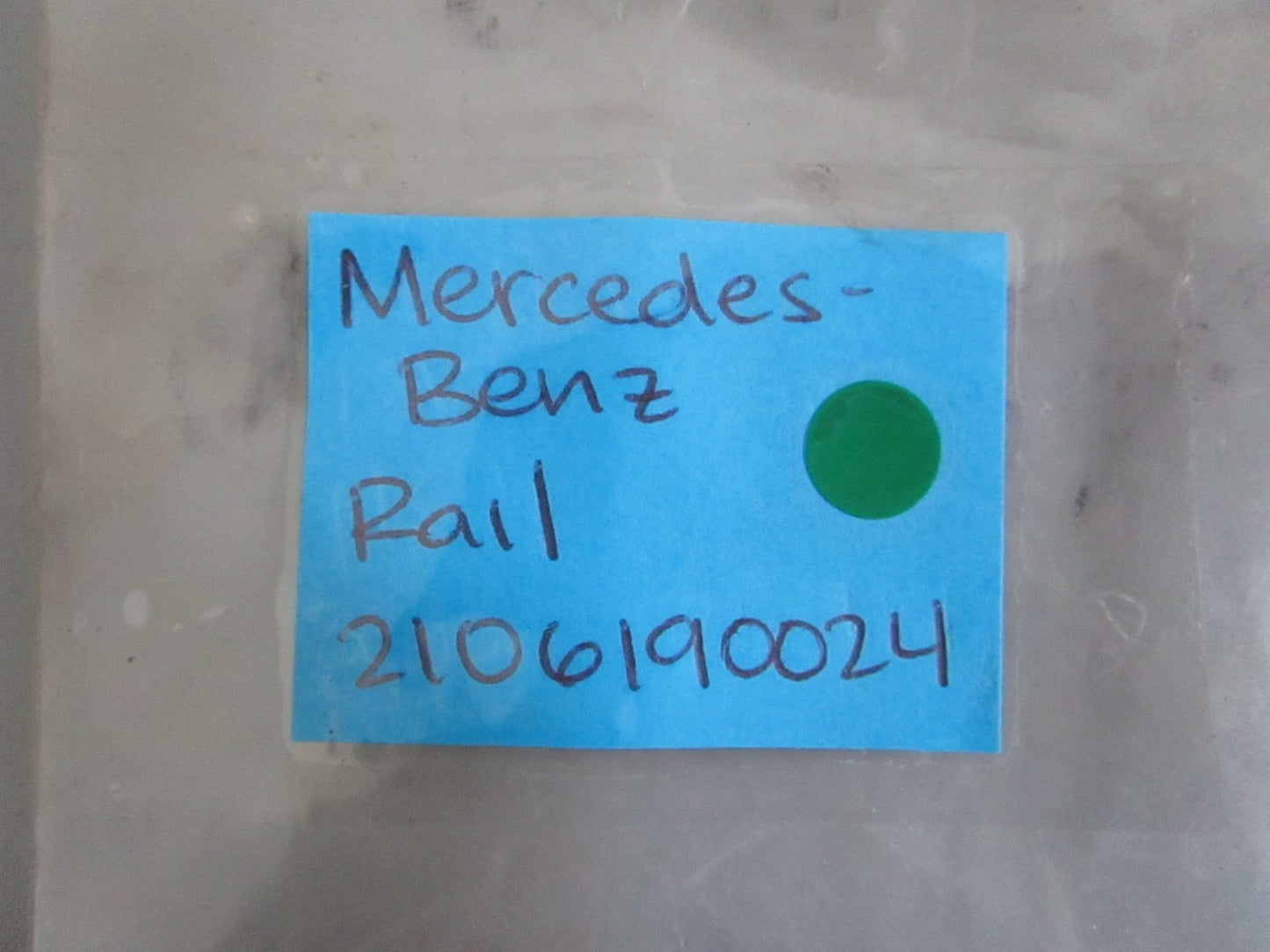 NEW OEM 2106190024 Mercedes-Benz Rail 0820