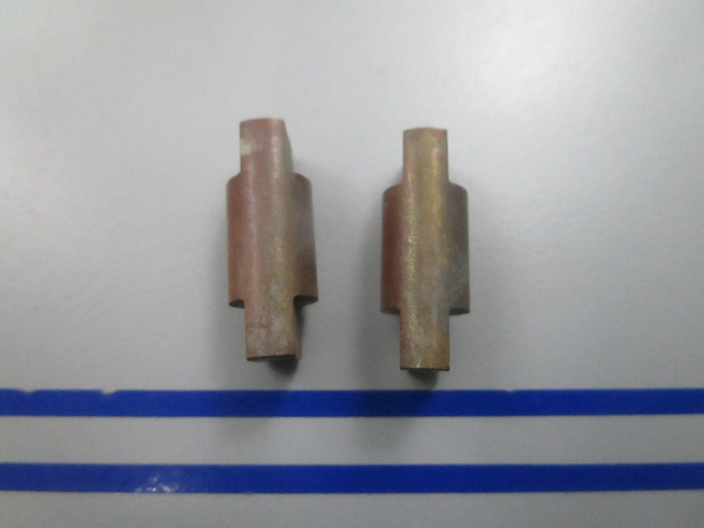 NEW OEM (LOT OF 2) 306277 0306277 OMC Johnson Evinrude Pin 0810