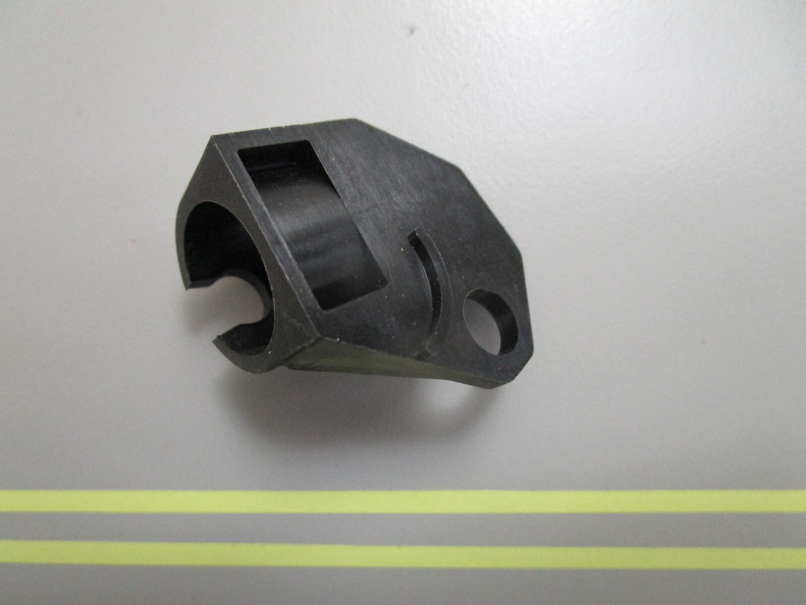 *NEW OEM* 0810 Honda Petcock Bracket 16956-ZM0-000