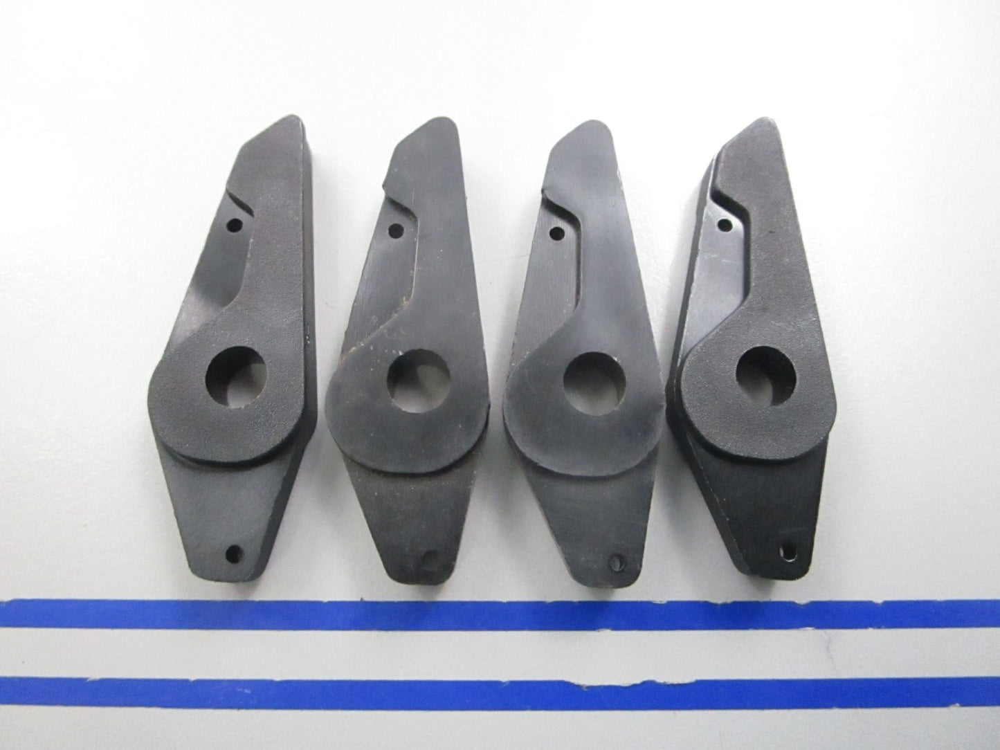 NEW (LOT OF 4) 18-6513 Replaces: OMC 203698 Sierra Starter Pawl 0810