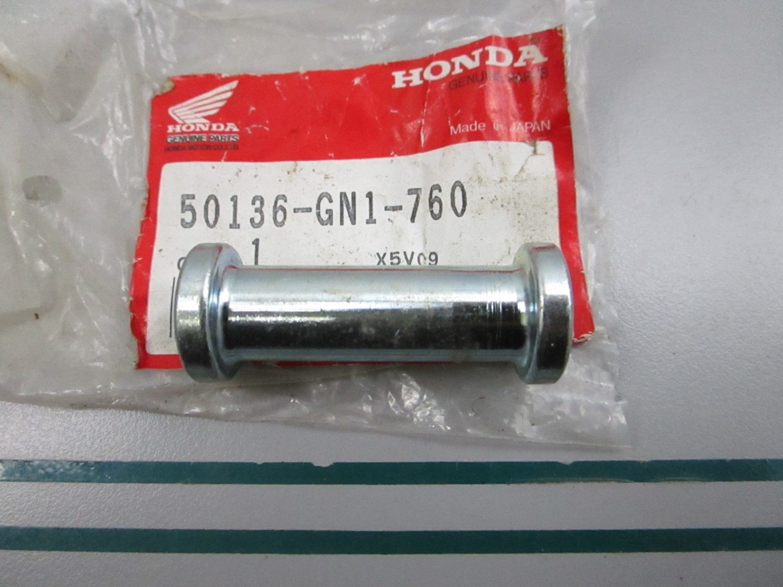 NEW OEM 50136-GN1-760 Honda Engine Hanger 0810