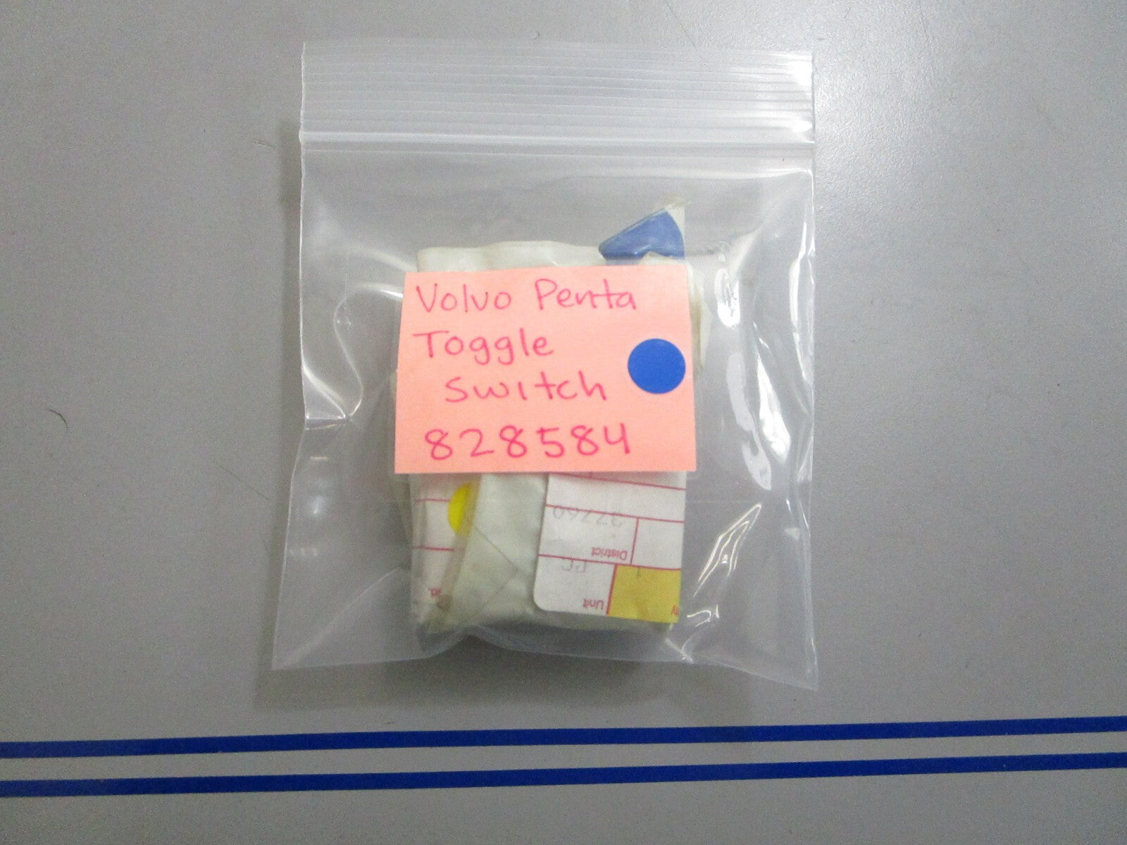 *NEW OEM* 0720 Volvo Penta Toggle Switch 828584