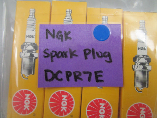 *NEW* (LOT OF 8) 0770 NGK Spark Plug DCPR7E