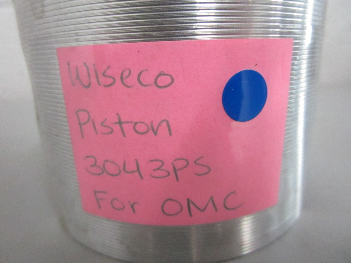 *NEW OEM* 0820 Wiseco Piston 3043PS For OMC