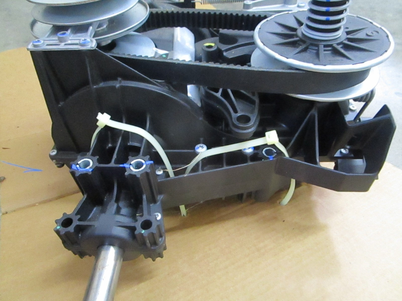 *NEW OEM* 0820 John Deere Transmission Assy AUC11077 MPGX1008
