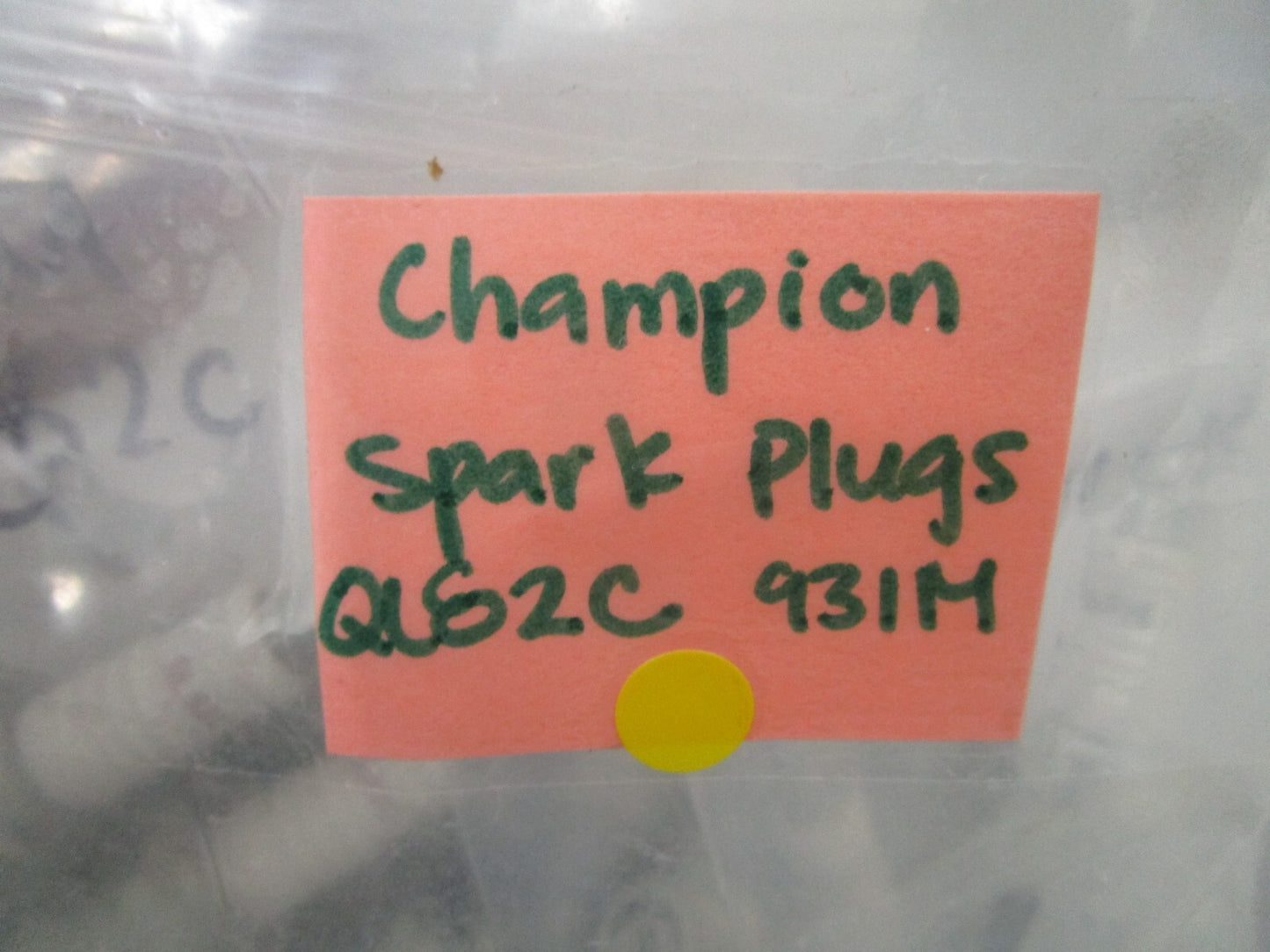 *NEW* (LOT OF 6) 0810 Champion Spark Plugs QL82C 931M