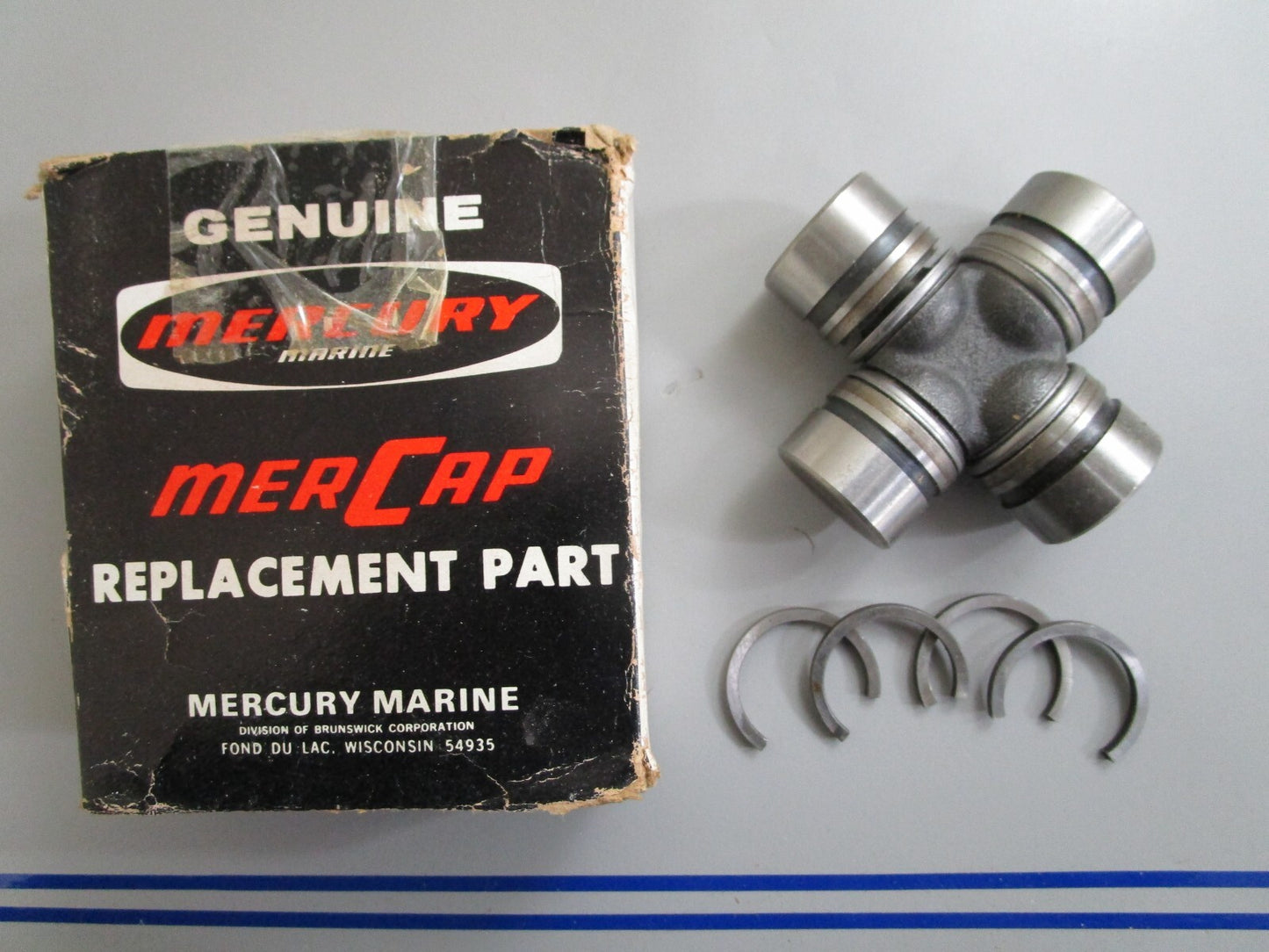 *NEW OEM* 0820 Mercury Quicksilver Cross & Bearing 60812