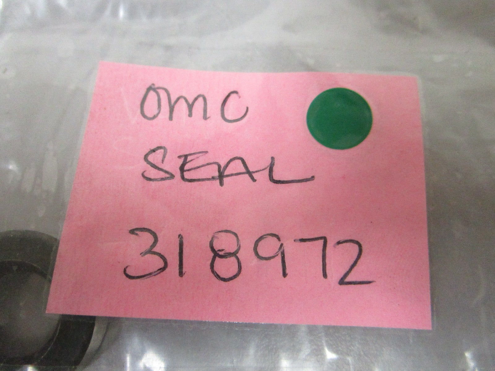 NEW OEM (LOT OF 2) 318972 0318972 OMC Johnson Evinrude Seal 0810