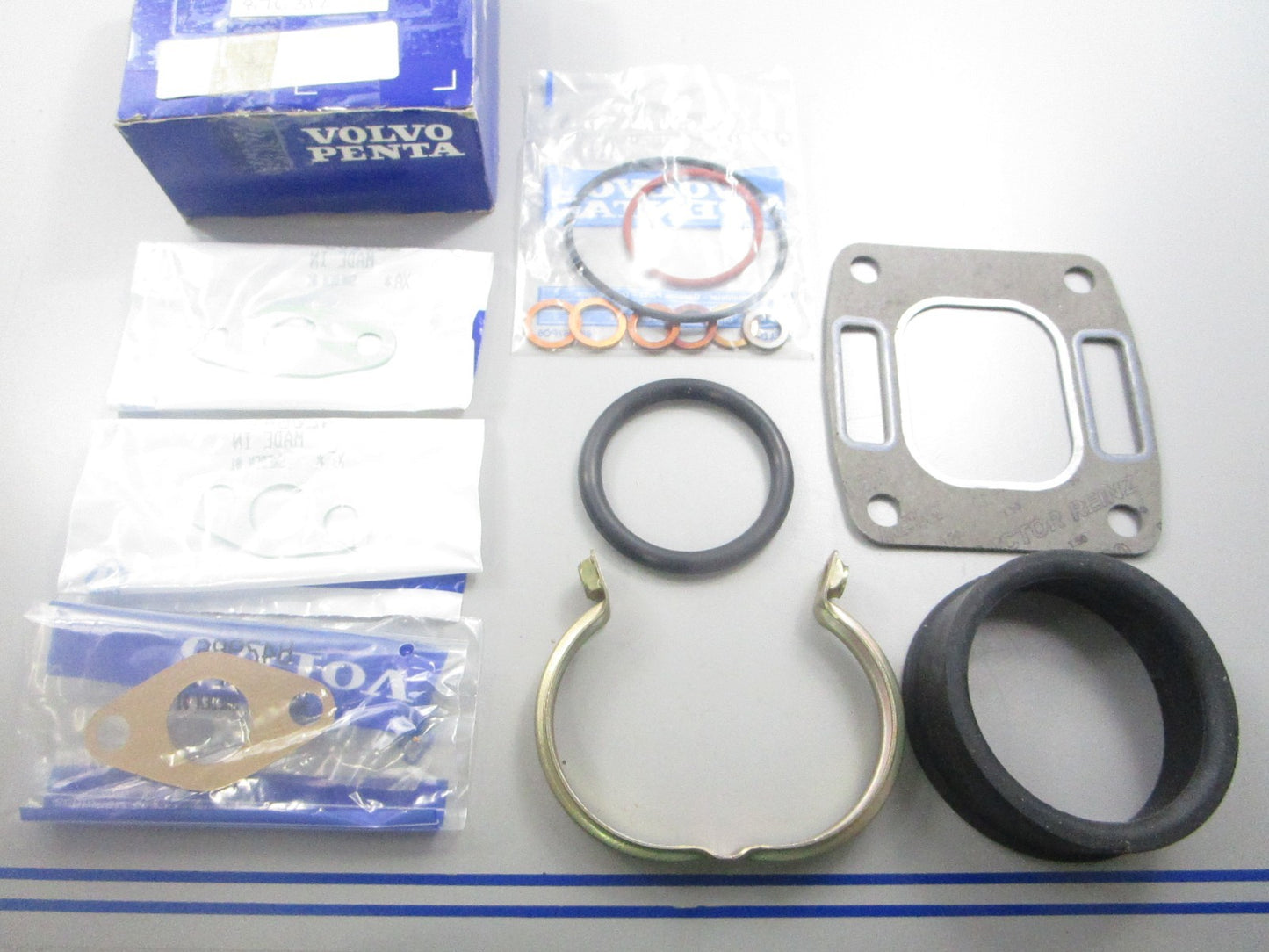 *NEW OEM* 0810 Volvo Penta Connecting Kit 876312