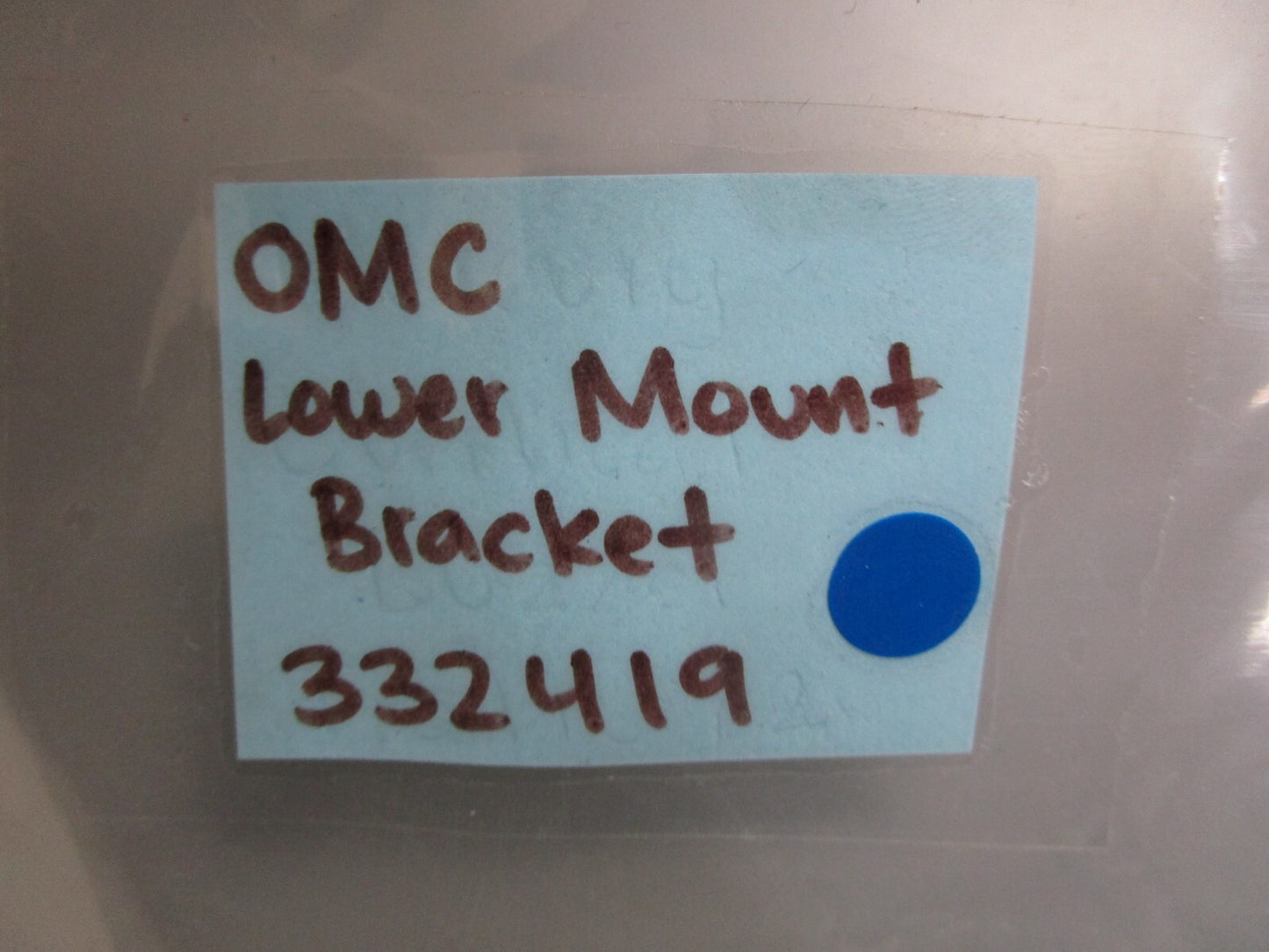 *NEW OEM* 0820 OMC Johnson Evinrude Lower Mount Bracket 332419 0332419