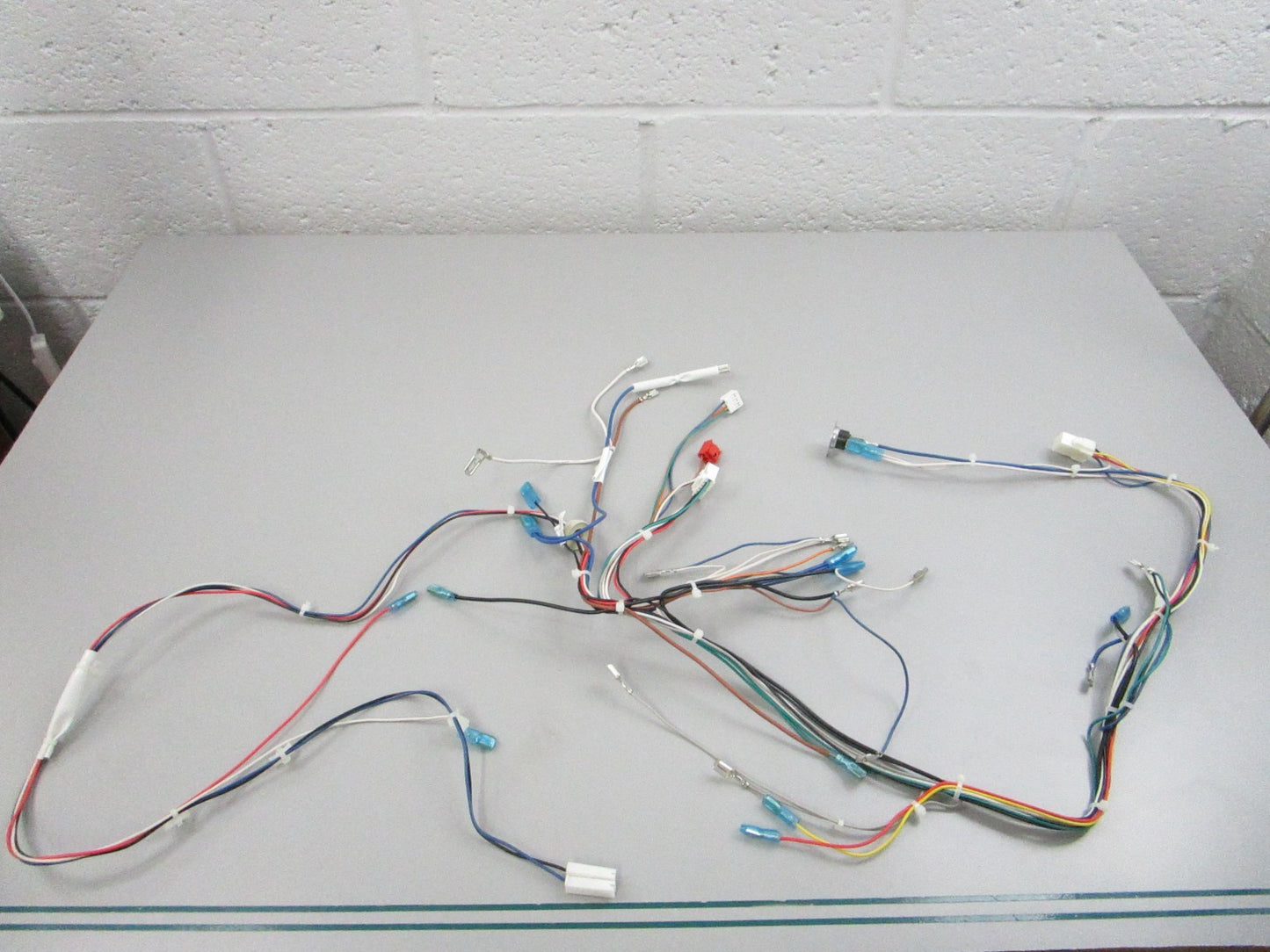 NEW OEM W11469462 Whirlpool Red Main Harness 0810