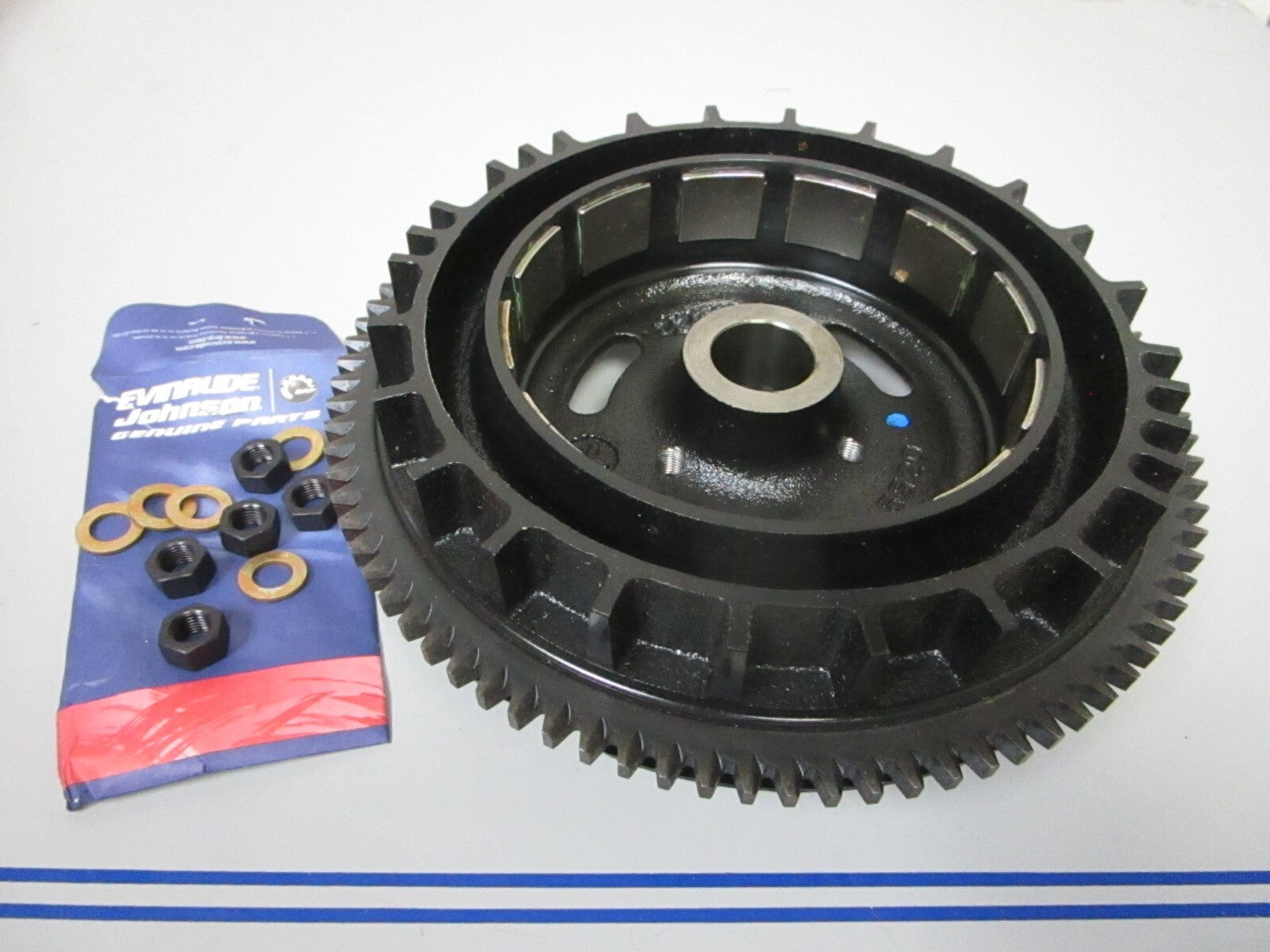 *NEW OEM* 0720 OMC Johnson Evinrude 2011 15hp 25hp 30hp Flywheel 587102