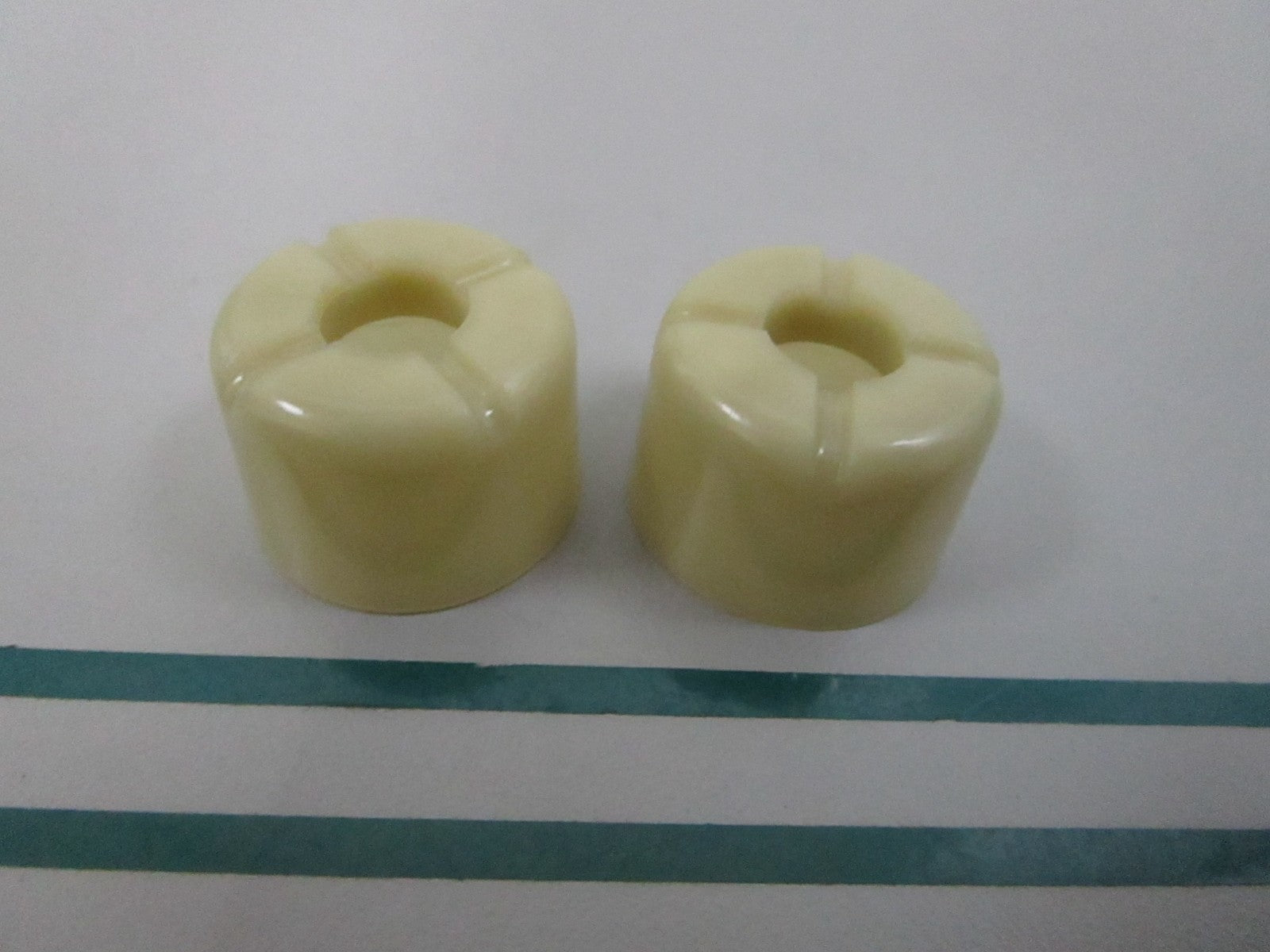 NEW OEM (LOT OF 2) 26-75624 Mercury Quicksilver Seal 0810