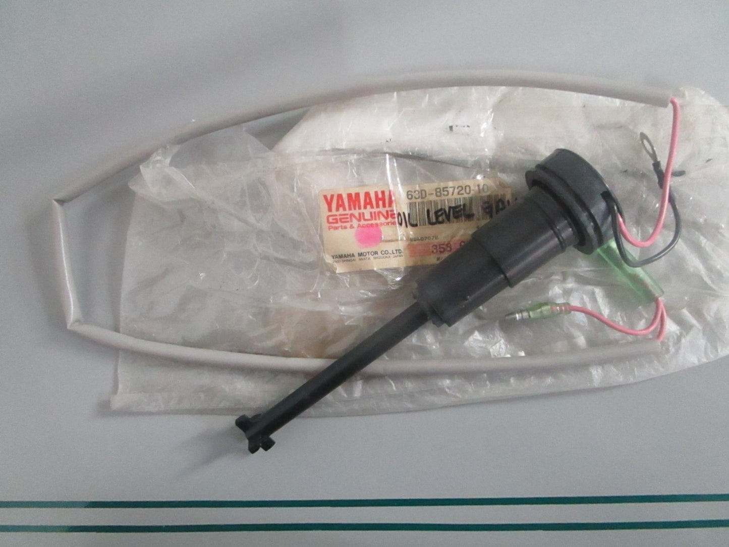 NEW OEM 63D-85720-10-00 Yamaha Oil Level Gauge 0820