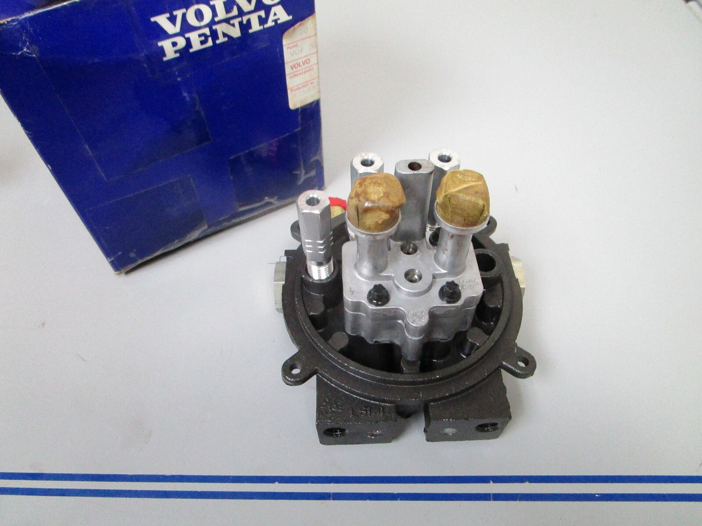 *NEW OEM* 0720 Volvo Penta Trim Pump Adapter Motor 3858074
