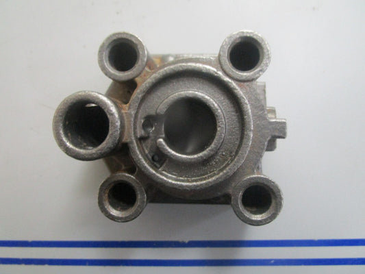 *NEW OEM* 0820 OMC Johnson Evinrude Water Pump Housing 5033107 05033107