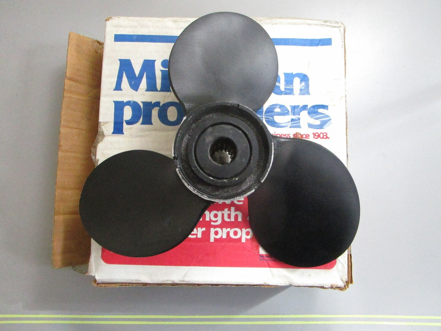 *NEW* 0820 Michigan 10.375 × 12.5 RH Propeller 072132 AMC-394
