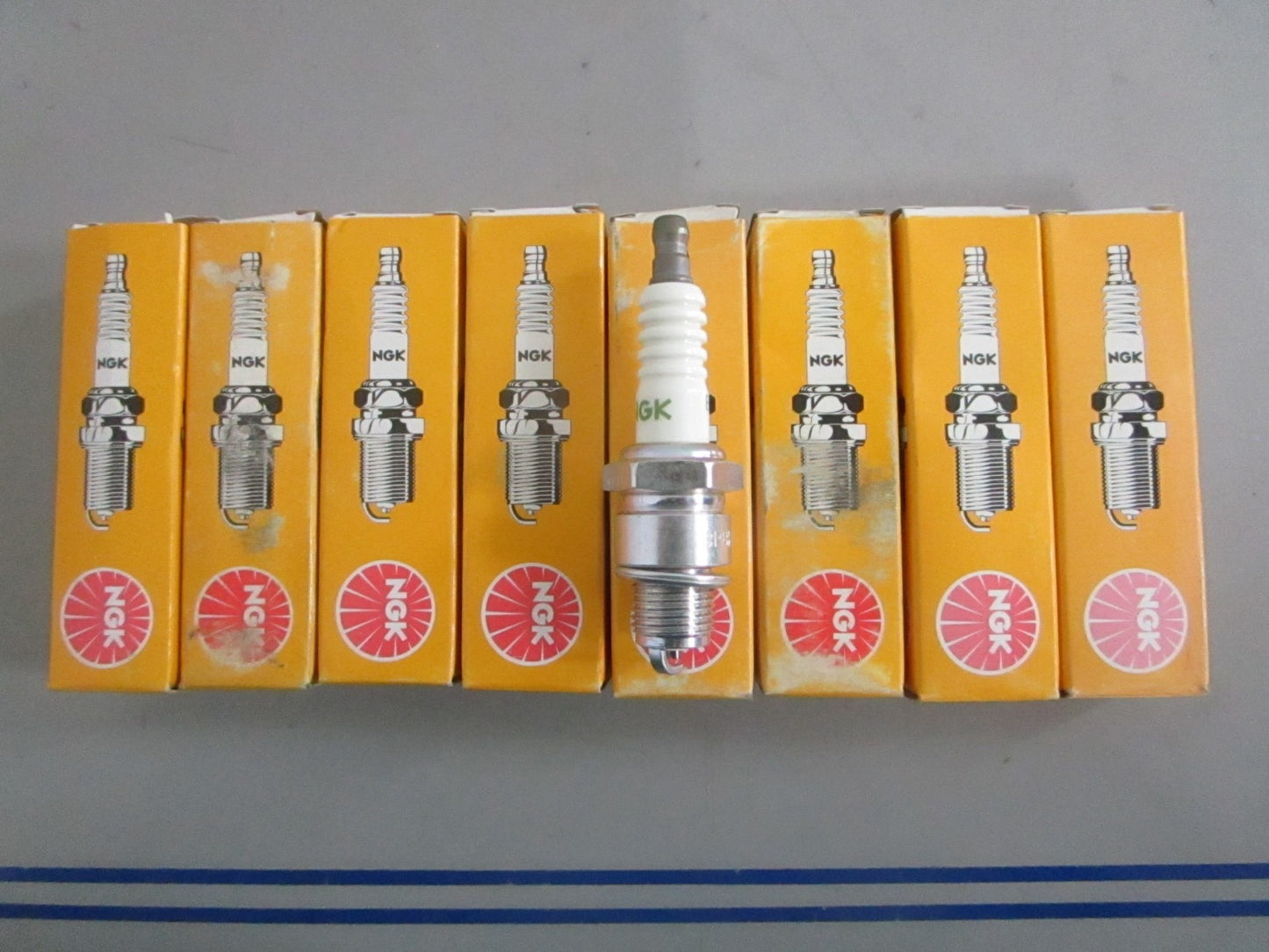 NEW OEM (LOT OF 8) BP8H-N-10 NGK Spark Plug 0820