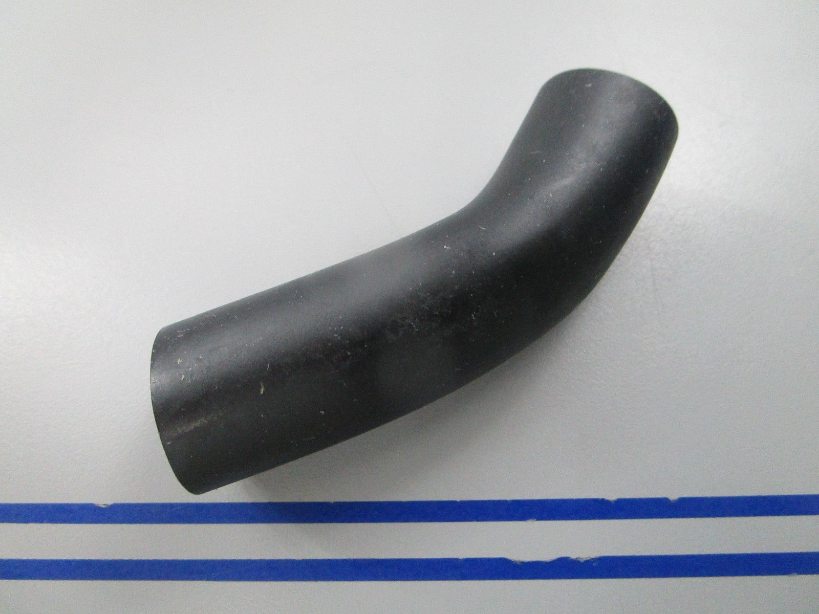 NEW OEM 321723 0321723 OMC Johnson Evinrude Port Cylinder Head Hose 0810