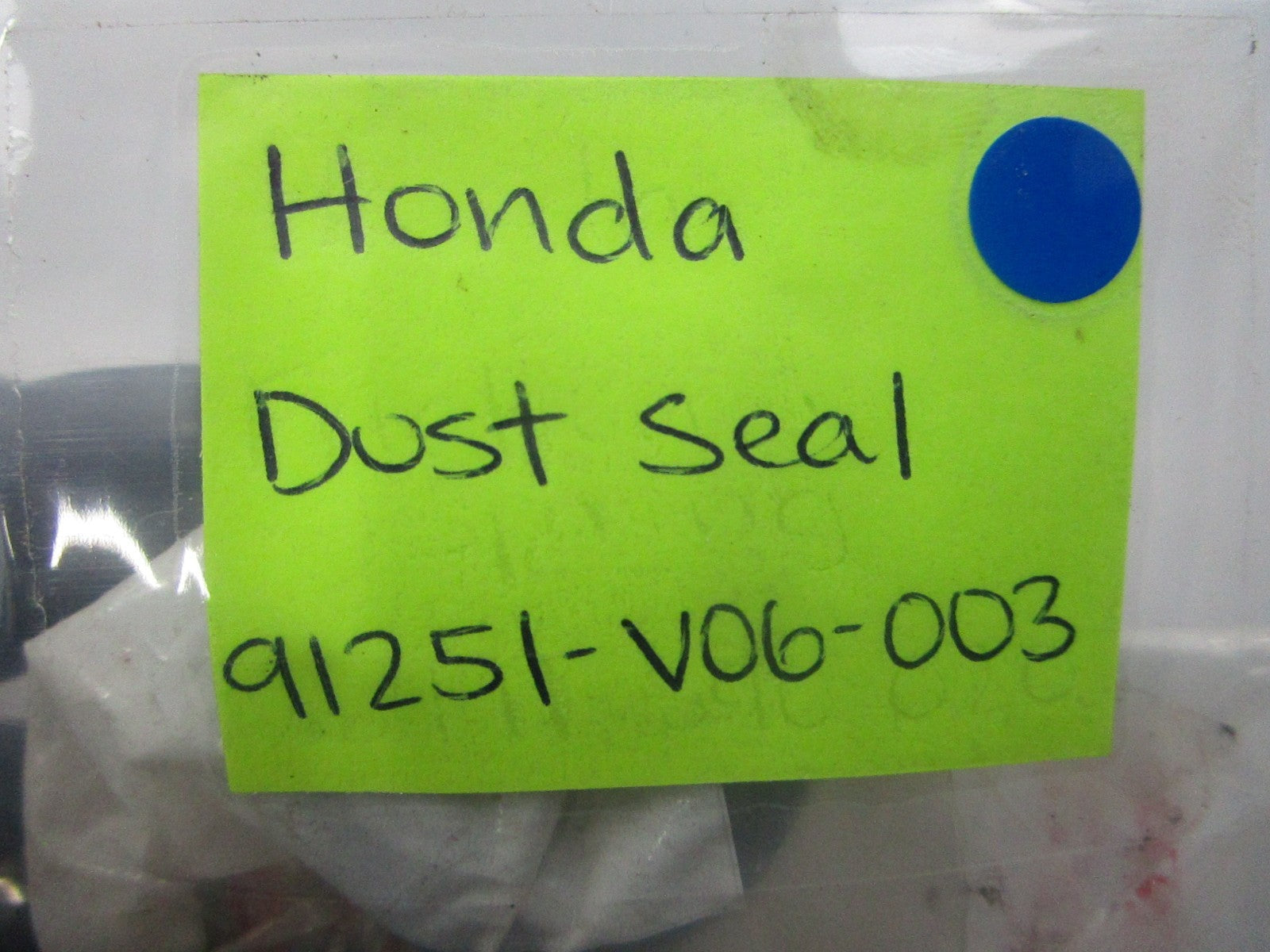 NEW OEM 91251-V06-003 Honda Dust Seal 0810