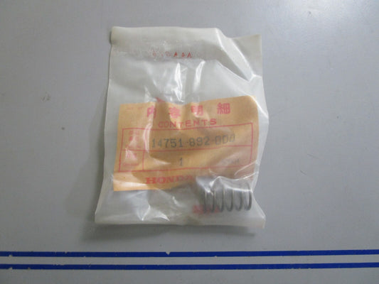 *NEW OEM* 0810 Honda Valve Spring 14751-892-000