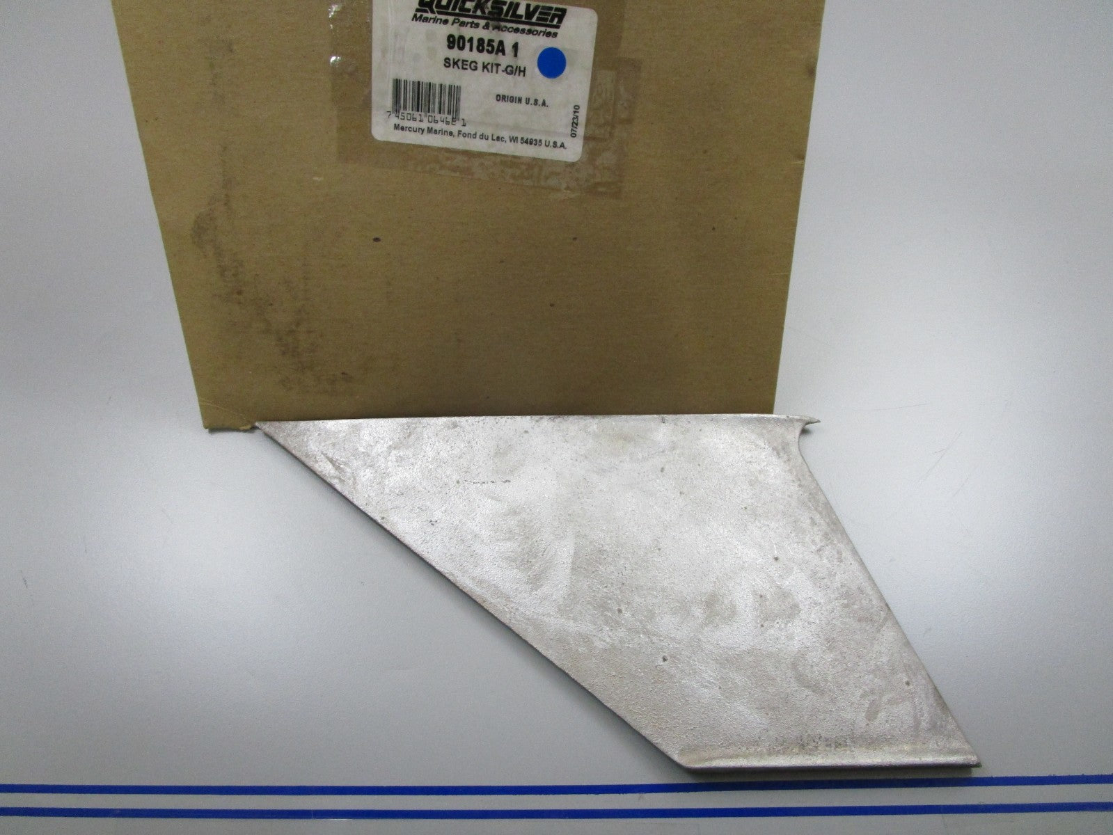 *NEW OEM* 0810 Mercury Quicksilver Gear Housing SKEG Kit 90185A 1