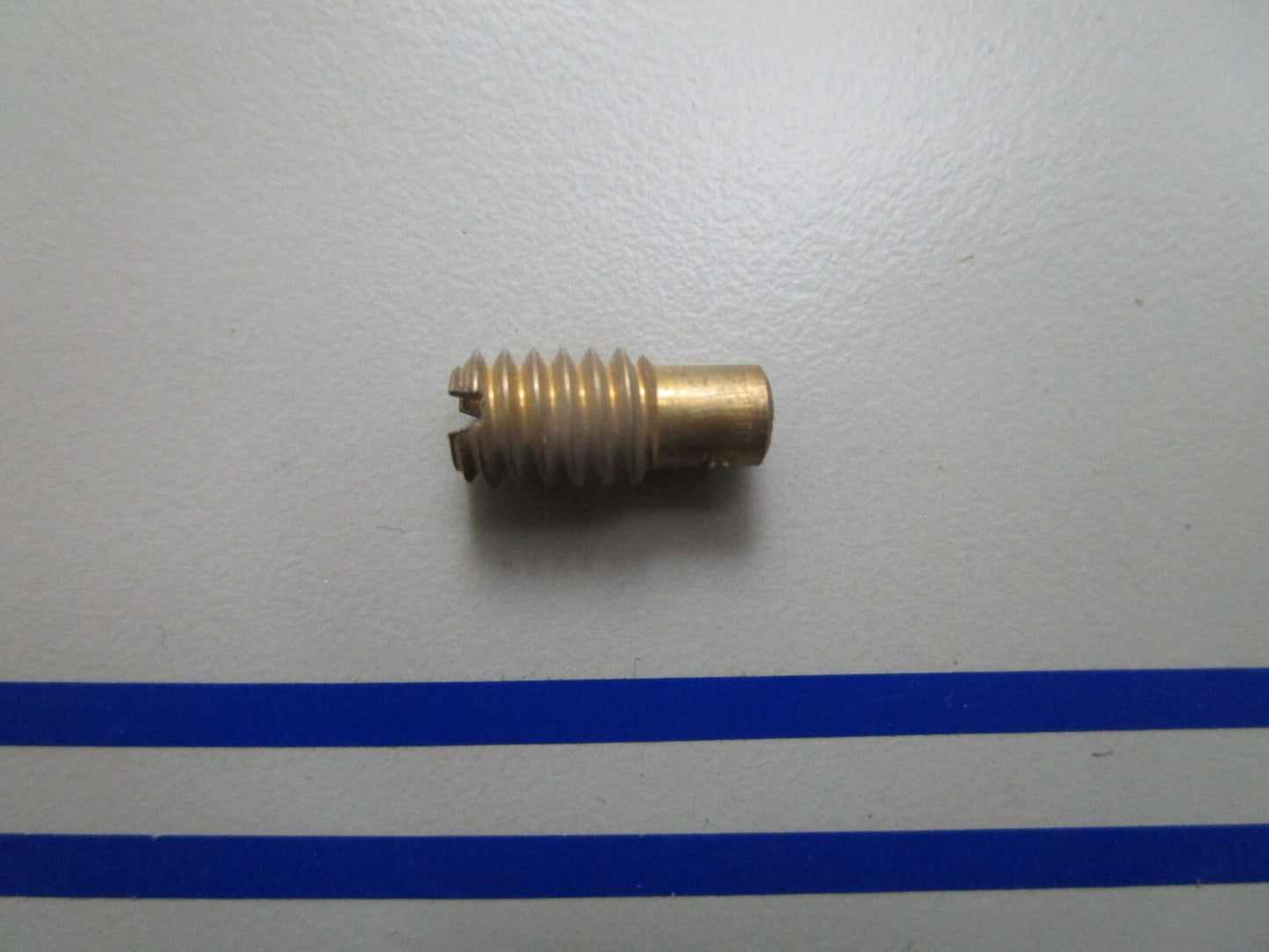 *NEW OEM* 0770 OMC Johnson Evinrude .061 Orifice (61c) 320661 0320661