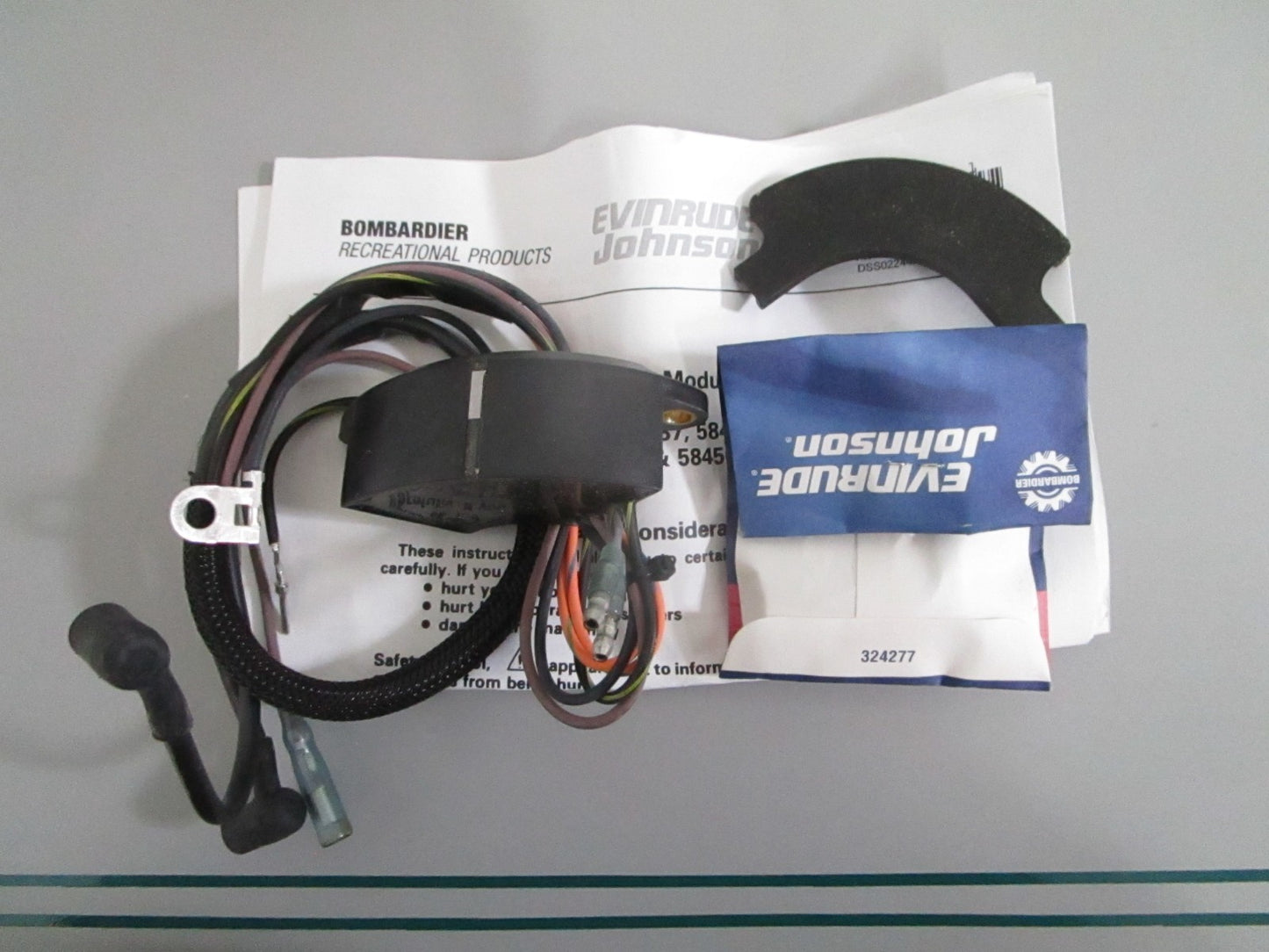 NEW OEM 584489 0584489 OMC Johnson Evinrude Power Pack (CD2U61) Kit Assy 0820