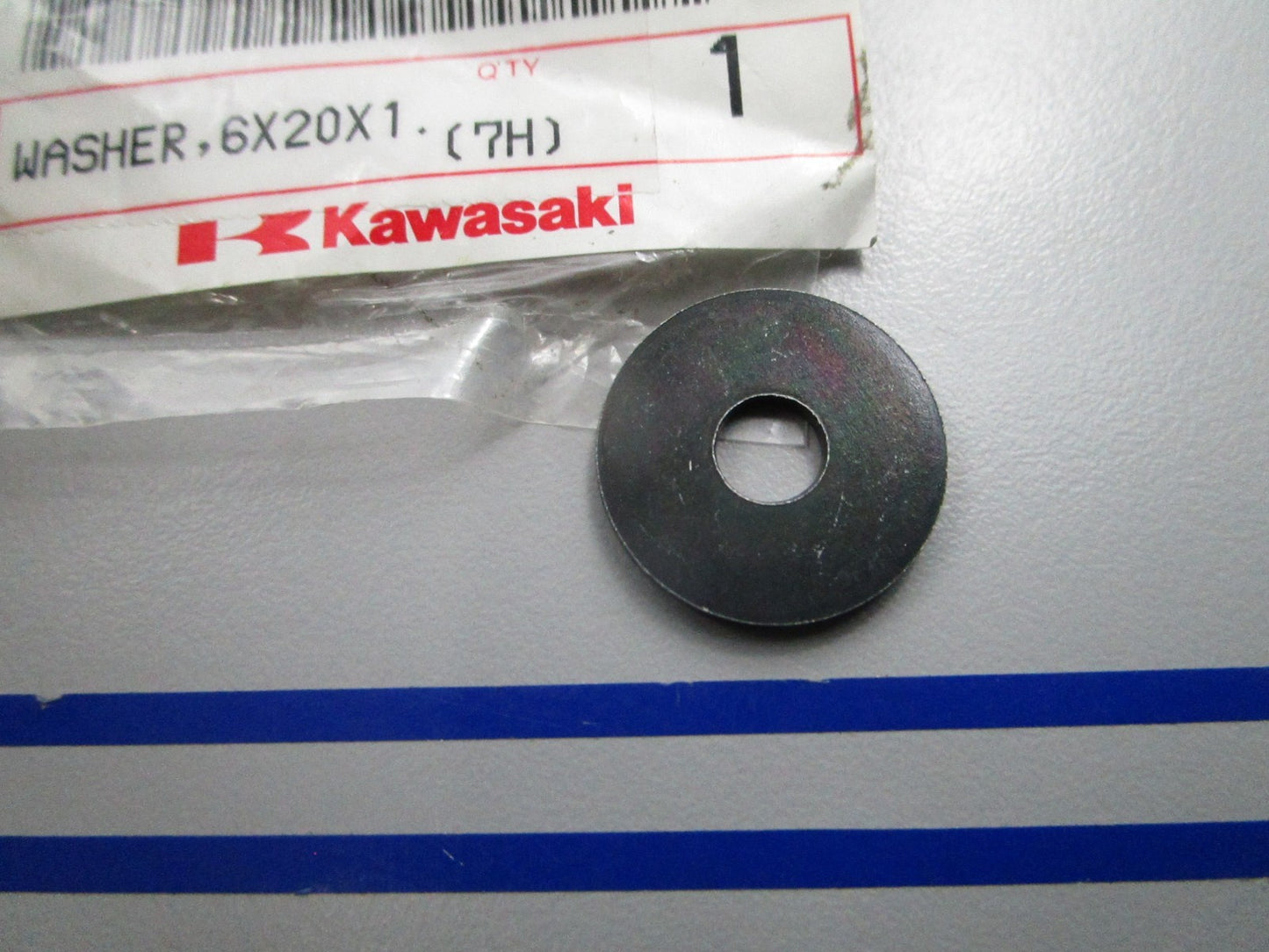 NEW OEM Kawasaki 92200-0212 6 x 20 x 1 Washer 0810