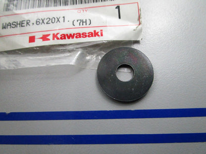 NEW OEM Kawasaki 92200-0212 6 x 20 x 1 Washer 0810