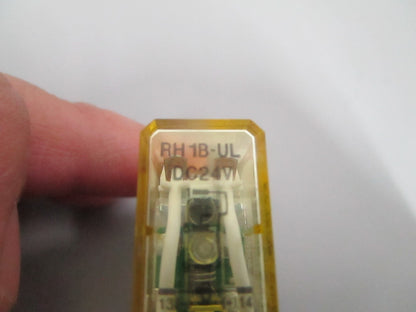 NEW OEM (LOT OF 9) RH1B-UL IDEC 24V Relay 0820