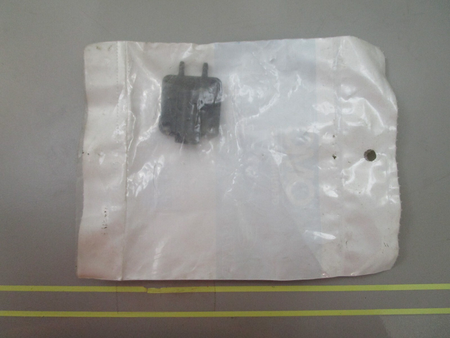 *NEW OEM* 0810 OMC Johnson Evinrude Primer Solenoid Cover 341071 0341071