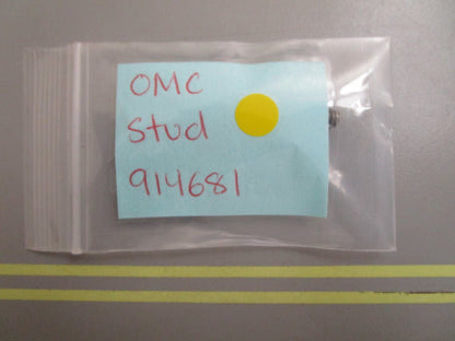 *NEW OEM* 0810 OMC Johnson Evinrude Stud 914681 0914681