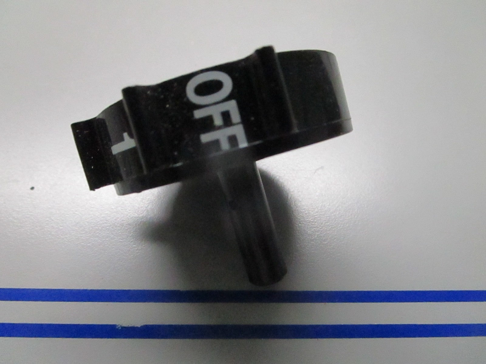 *NEW OEM* 0810 Mercury Quicksilver Knob 97886A1