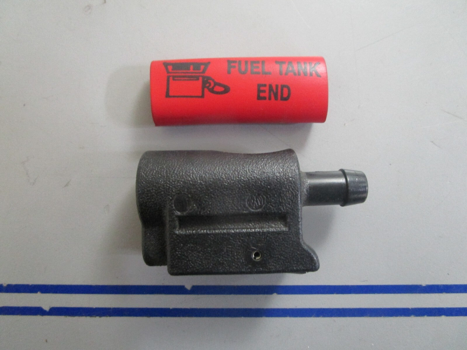 *NEW OEM* 0810 Mercury Quicksilver Fuel Fitting 22-13563A5