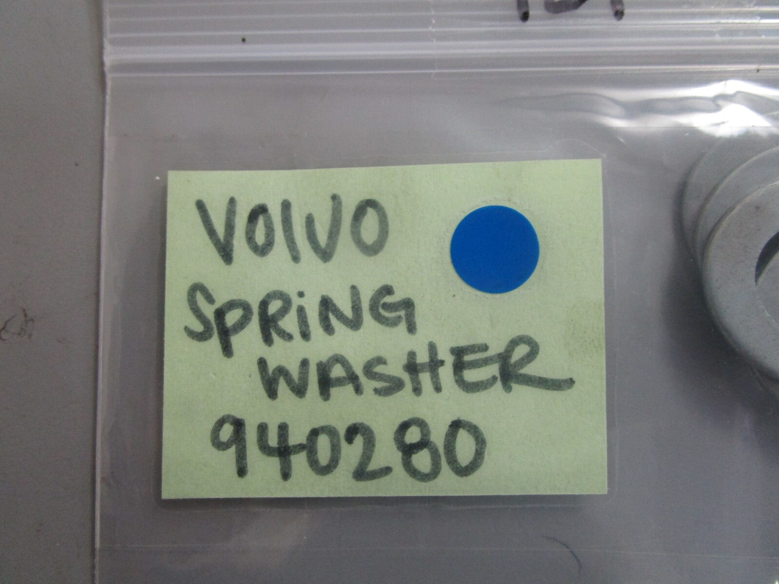 *NEW OEM* (LOT OF 4) 0810 Volvo Penta Spring Washer 940280