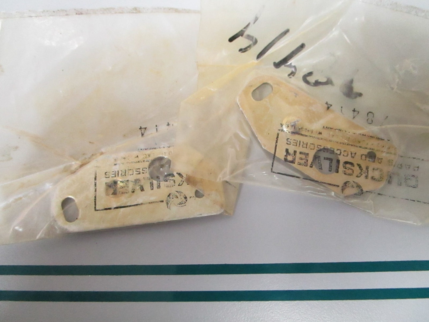 NEW OEM (LOT OF 2) 78414 Mercury Quicksilver Retainer 0810