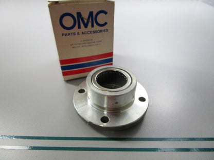 NEW OEM 383119 0383119 OMC Johnson Evinrude Bearing Housing & Seal Ay 0810