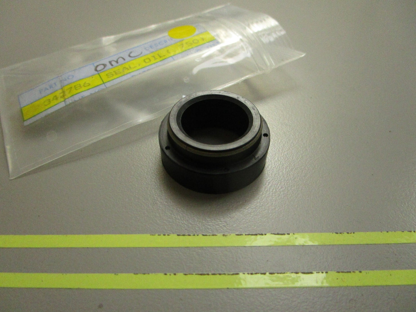*NEW OEM* 0810 OMC Johnson Evinrude (.750) Oil Seal 342786 0342786