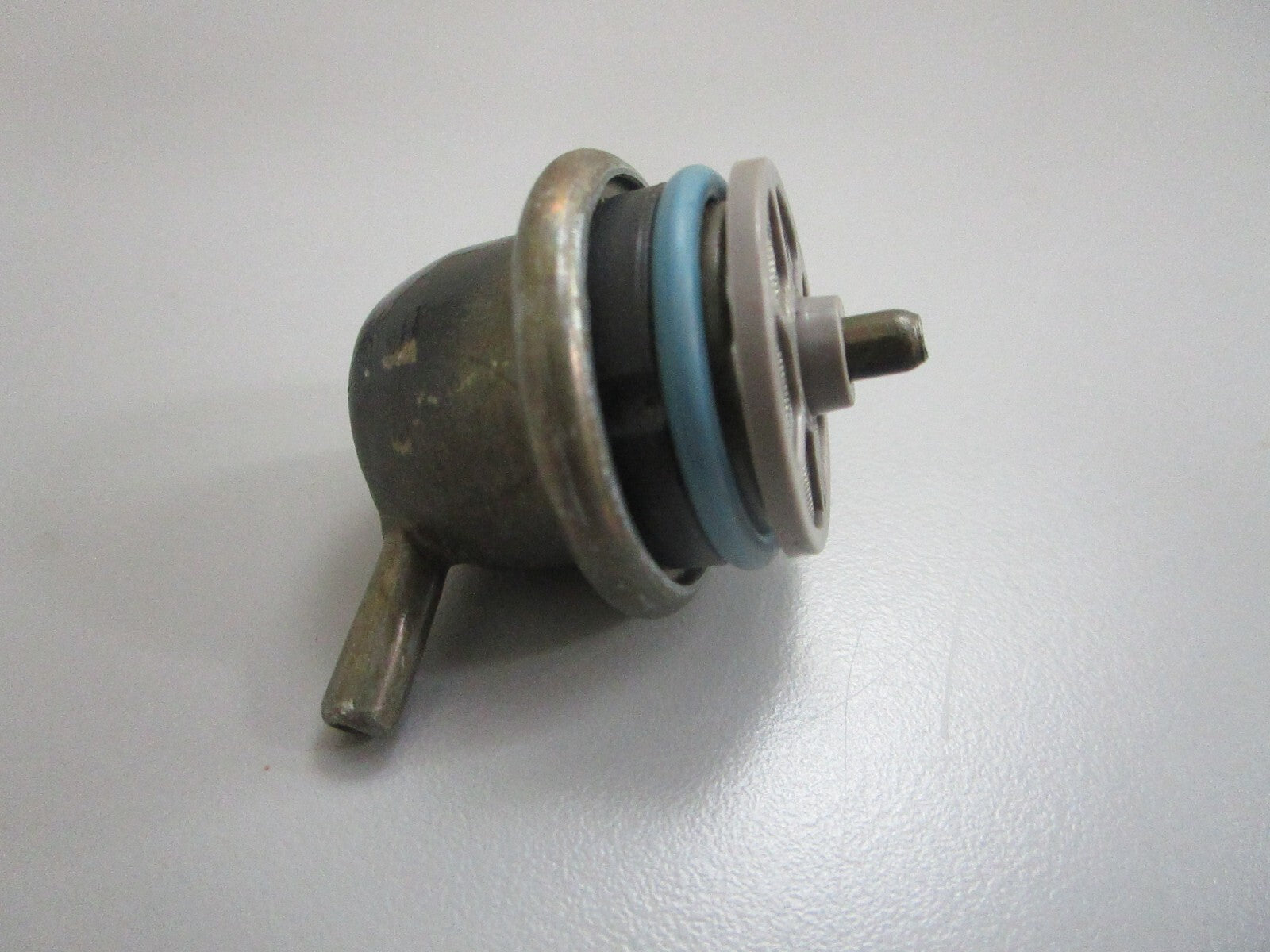 *NEW OEM* 0820 Volvo Penta Pressure Regulator 3861279 23806259