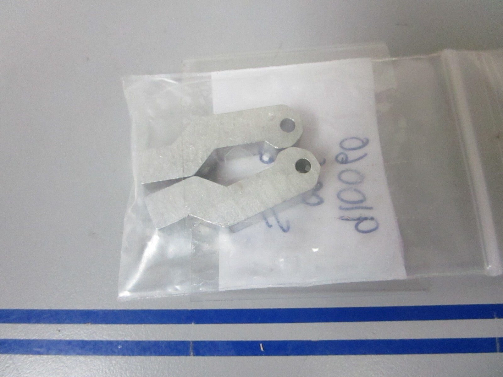 *NEW OEM* (LOT OF 2) 0810 OMC Johnson Evinrude Swivel 910060 0910060