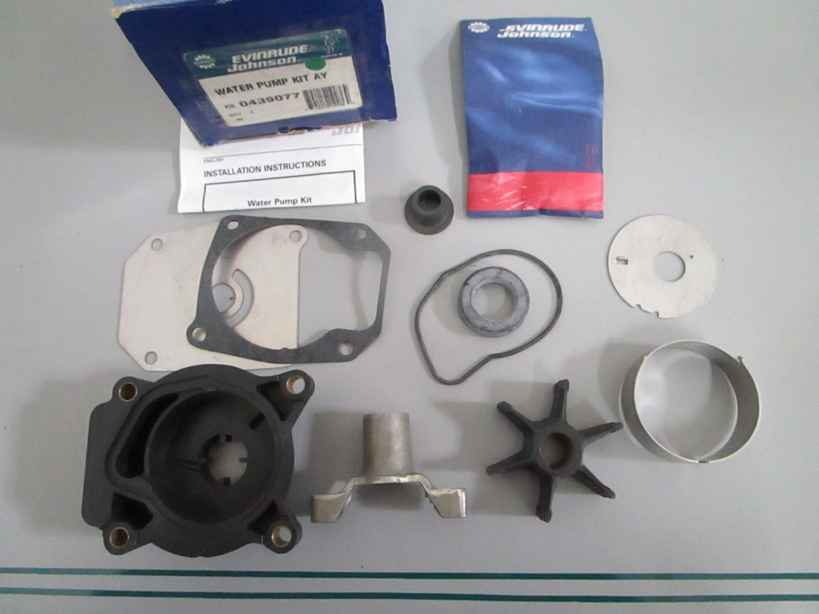 NEW OEM 439077 0439077 OMC Johnson Evinrude Water Pump Kit Assy 0820