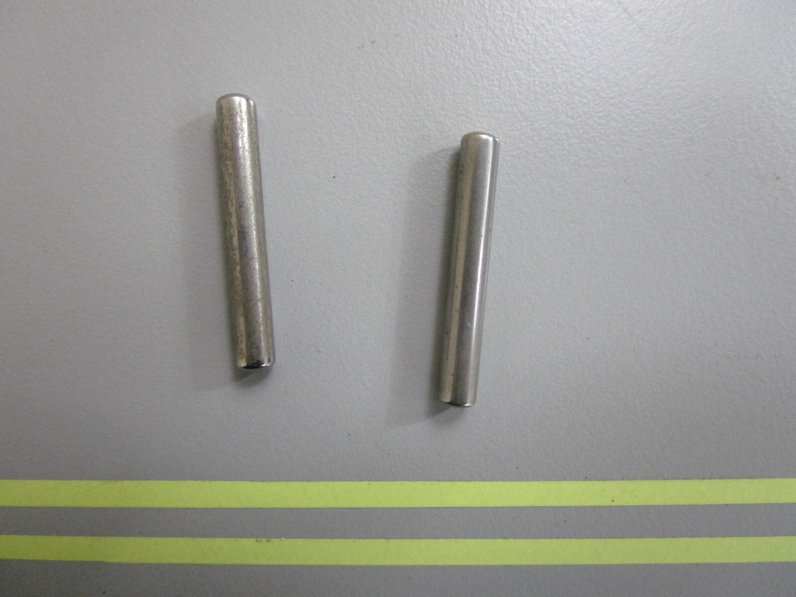 *NEW OEM* (LOT OF 2) 0810 OMC Johnson Evinrude Needle Bearing 381025 0381025