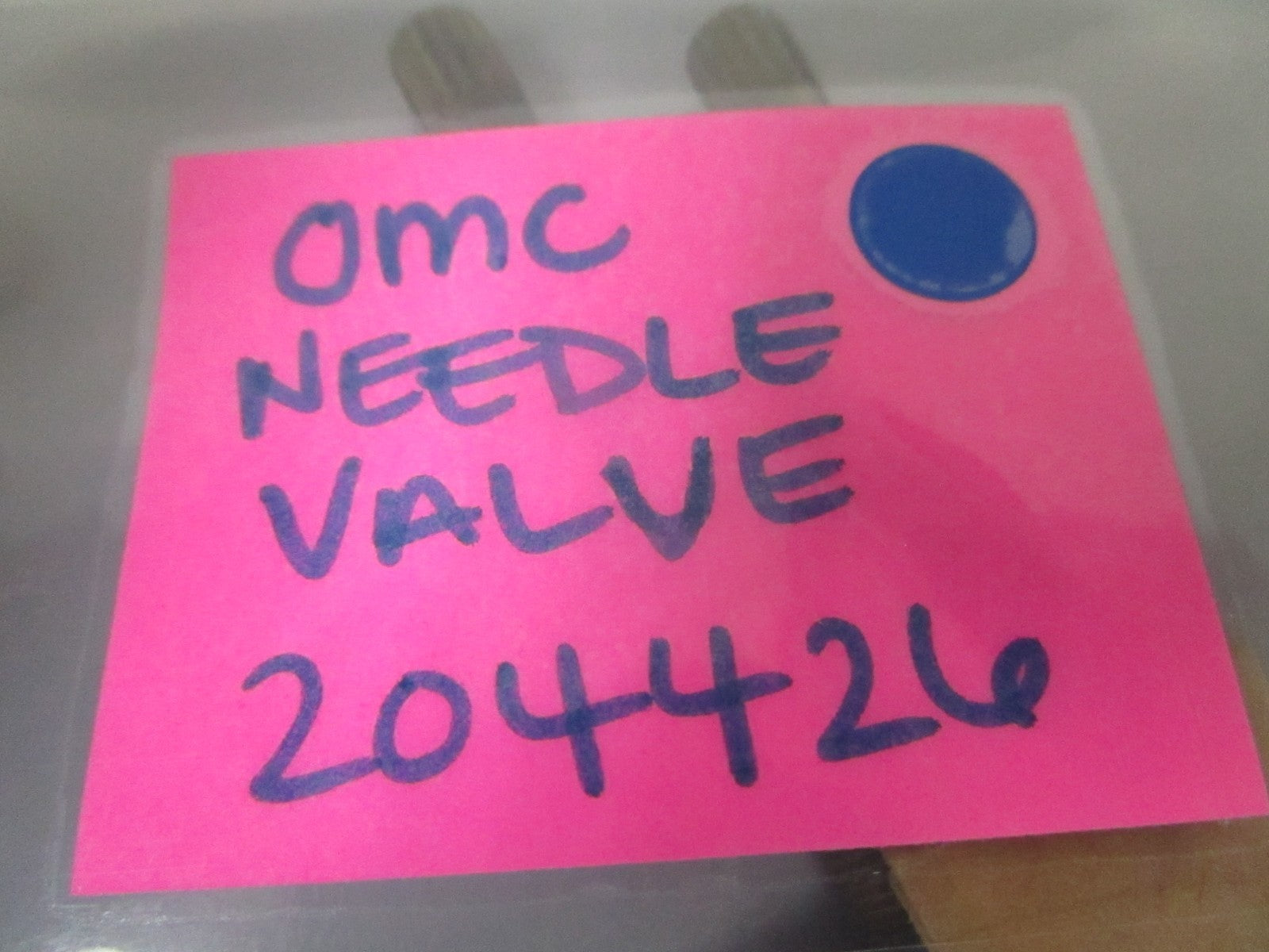 NEW OEM 204426 0204426 OMC Johnson Evinrude Needle Valve 0810