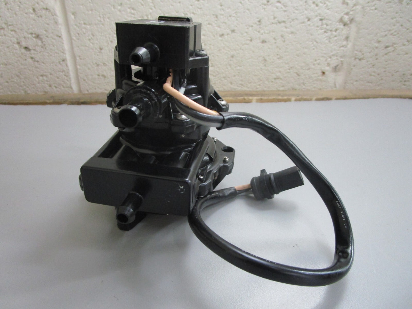 *NEW OEM* 0820 OMC Johnson Evinrude VRO Pump 174875 0174875