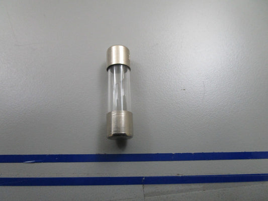 *NEW OEM* 0810 Volvo Penta Fuse 850905