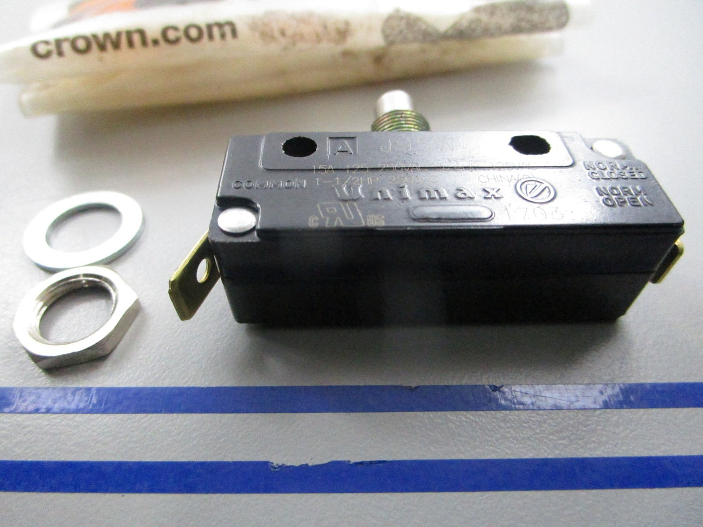 *NEW OEM* 0810 Crown Switch 079133